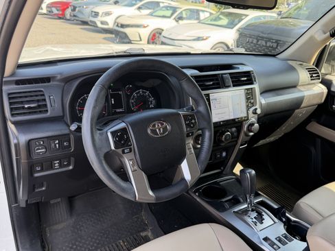 Used 2022 Toyota 4Runner SR5 Premium w/ Moonroof Package RWD image 11