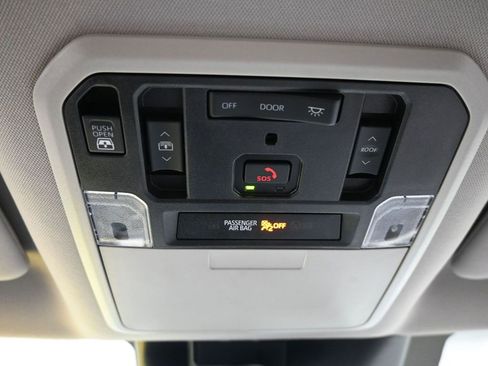 Used 2024 Toyota Tundra Limited image 32