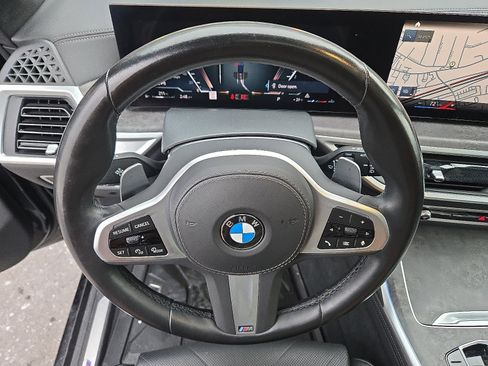 Certified 2023 BMW X7 xDrive40i w/ Executive Package image 21