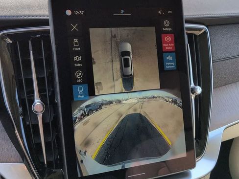 New 2026 Volvo XC90 T8 Ultra w/ Protection Package Premier image 29