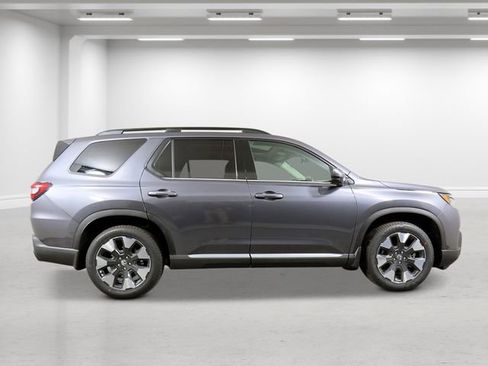 New 2026 Honda Pilot Touring image 2