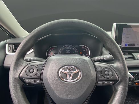 Used 2023 Toyota RAV4 XLE AWD/4WD image 15
