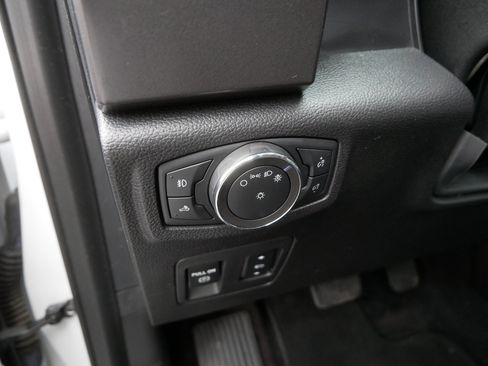 Used 2017 Ford F150 XLT w/ Equipment Group 302A Luxury image 22