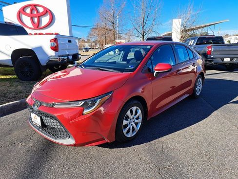 Certified 2021 Toyota Corolla LE image 2