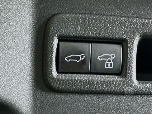 Used 2023 Subaru Solterra AWD image 30