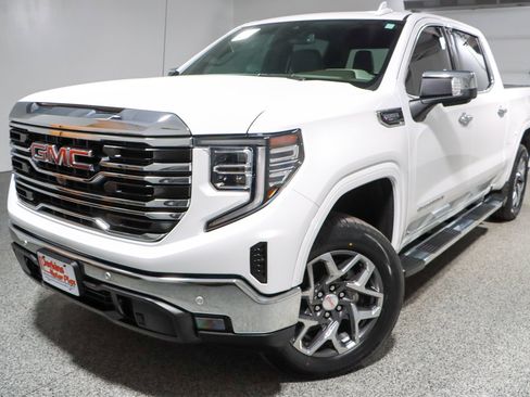 Used 2024 GMC Sierra 1500 SLT AWD/4WD image 33