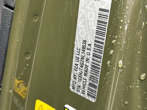 Used 2022 Jeep Gladiator Willys image 19