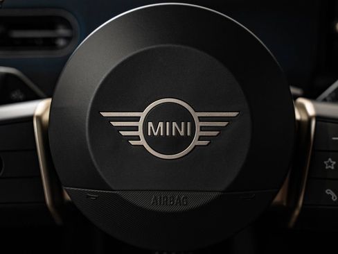 Certified 2026 MINI Cooper 4-Door Hardtop FWD image 27