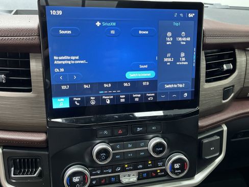 Certified 2024 Ford Expedition Limited AWD/4WD image 22