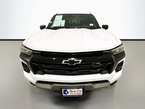 Used 2024 Chevrolet Colorado Z71 w/ Z71 Convenience Package 2 image 2
