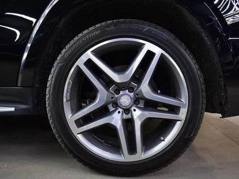 Used 2017 Mercedes-Benz GLS 550 4MATIC image 10