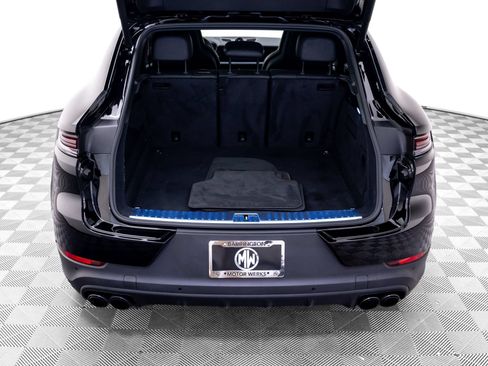Used 2024 Porsche Cayenne S AWD/4WD image 34