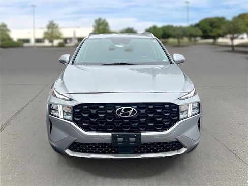 Used 2023 Hyundai Santa Fe SEL image 2