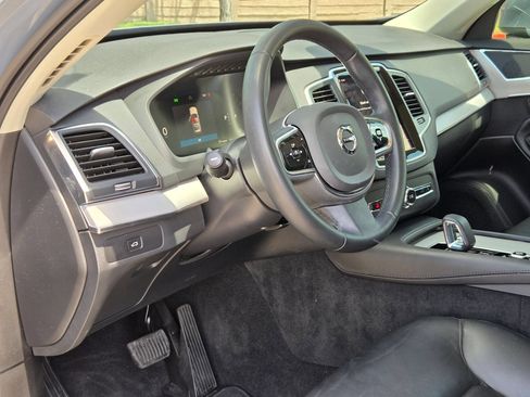 Used 2023 Volvo XC90 B5 Core AWD/4WD image 12