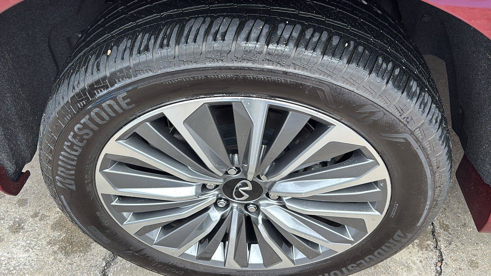 Used 2025 INFINITI QX80 Luxe RWD image 11
