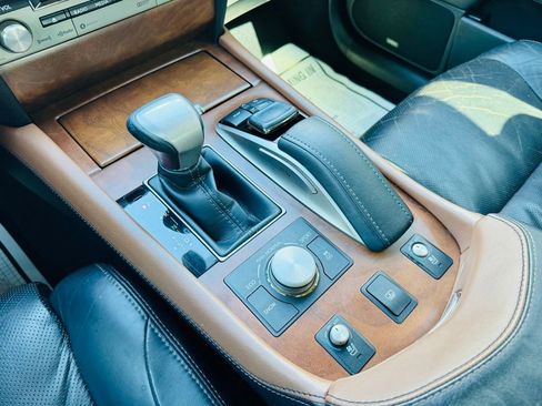 Used 2017 Lexus LS 460 image 22