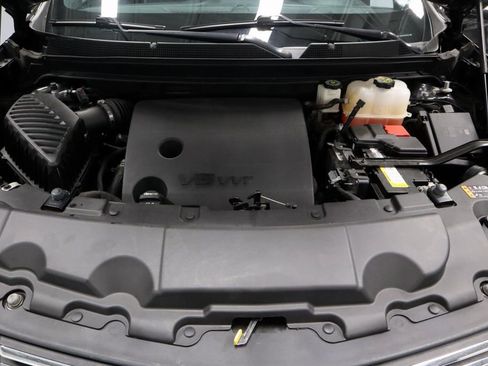 Used 2022 Chevrolet Traverse LT AWD/4WD image 17