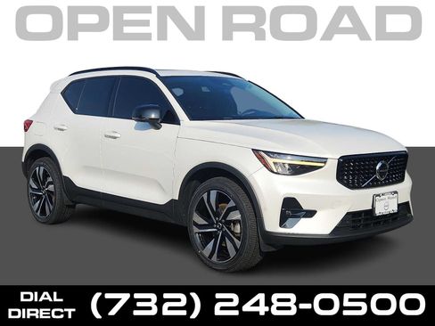 Certified 2024 Volvo XC40 B5 Plus w/ Protection Package Premier AWD/4WD image 1