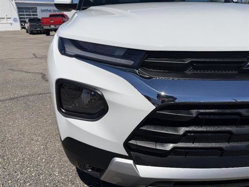 Used 2023 Chevrolet TrailBlazer LT FWD image 11
