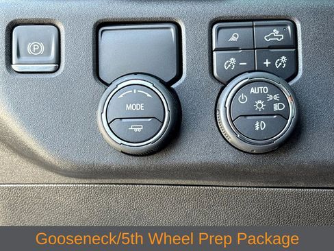 Used 2024 Chevrolet Silverado 3500 LTZ w/ LTZ Premium Package RWD image 9