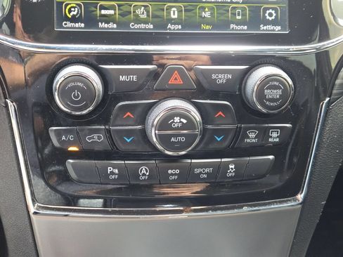 Used 2021 Jeep Grand Cherokee Laredo X RWD image 19