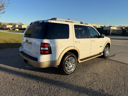 Used 2006 Ford Explorer Eddie Bauer image 5