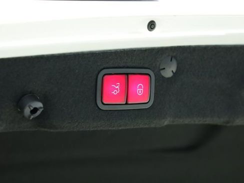 Used 2021 Mercedes-Benz C 300 Sedan image 39