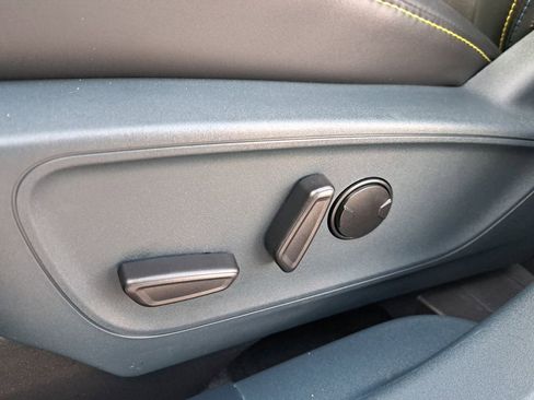 Used 2025 Ford Maverick Lobo image 15