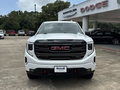 Used 2025 GMC Sierra 1500 AT4 AWD/4WD image 2