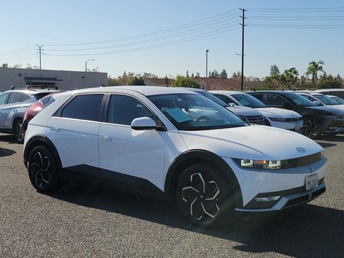 Certified 2024 Hyundai Ioniq 5 SEL RWD image 7