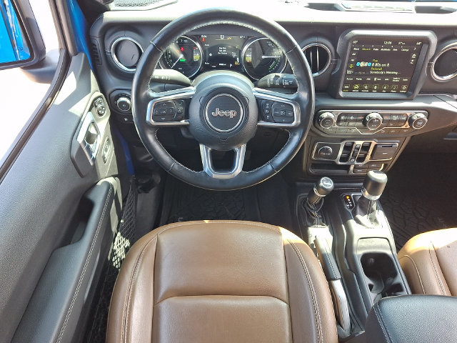 Used 2021 Jeep Wrangler Unlimited Sahara w/ Cold Weather Group AWD/4WD image 3