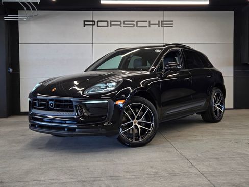 Certified 2026 Porsche Macan AWD/4WD image 1