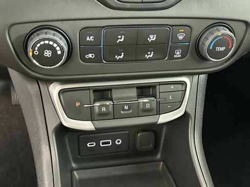 Certified 2023 GMC Terrain SLE image 22