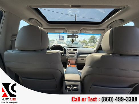 Used 2011 Toyota Camry Hybrid w/ Leather Pkg FWD image 12
