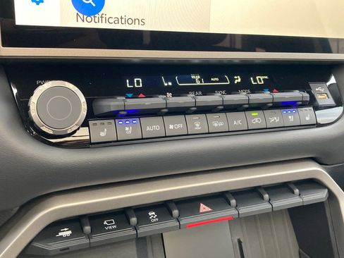 New 2026 Toyota Sequoia Platinum AWD/4WD image 27