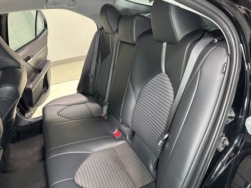 Used 2023 Toyota Camry SE image 22