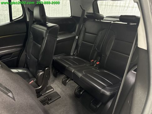 Used 2018 GMC Acadia SLE image 16