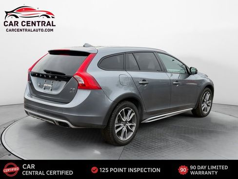 Used 2016 Volvo V60 T5 Cross Country Platinum image 5