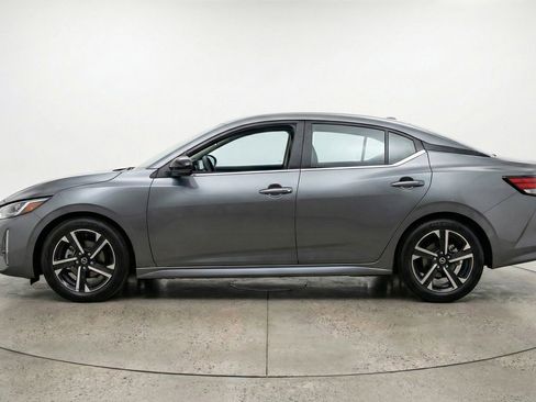Used 2025 Nissan Sentra SV image 5