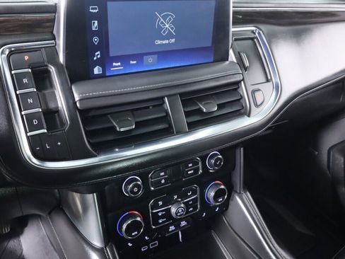 Used 2022 Chevrolet Suburban Z71 w/ Luxury Package image 16