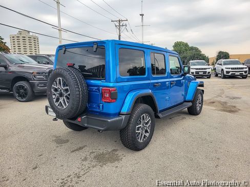 New 2026 Jeep Wrangler Unlimited Sahara AWD/4WD image 12
