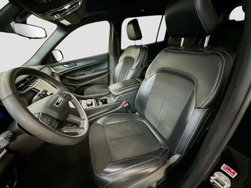 Used 2023 Jeep Grand Cherokee L Altitude image 13