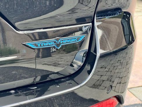 Used 2022 Jeep Grand Cherokee Trailhawk w/ Advanced Protech Group II image 15