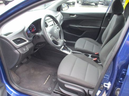 Used 2021 Hyundai Accent SE FWD image 11