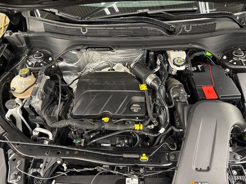 Used 2025 Chevrolet Trax RS image 13