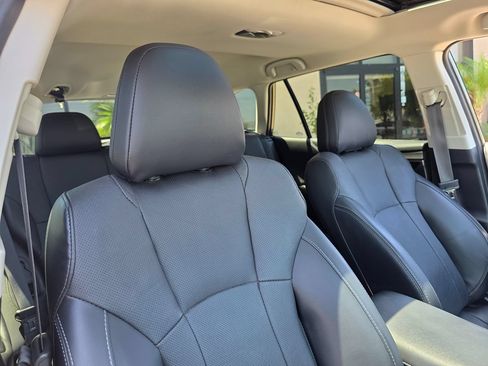 Used 2022 Subaru Outback Limited AWD/4WD image 16