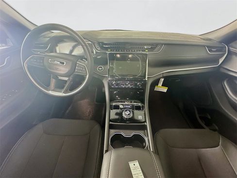 New 2025 Jeep Grand Cherokee Laredo X w/ Luxury Tech Group I image 9