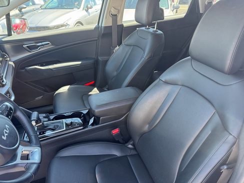 Certified 2024 Kia Sportage SX image 11