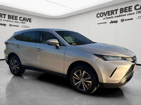 Used 2021 Toyota Venza Limited image 1