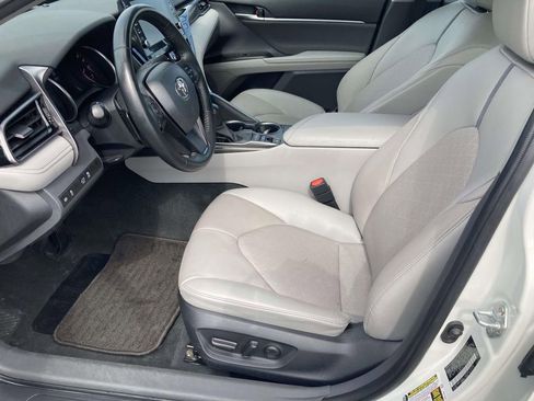 Used 2023 Toyota Camry XSE FWD image 18